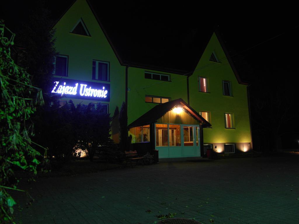 Zajazd Ustronie Piaseczno  Exteriör bild